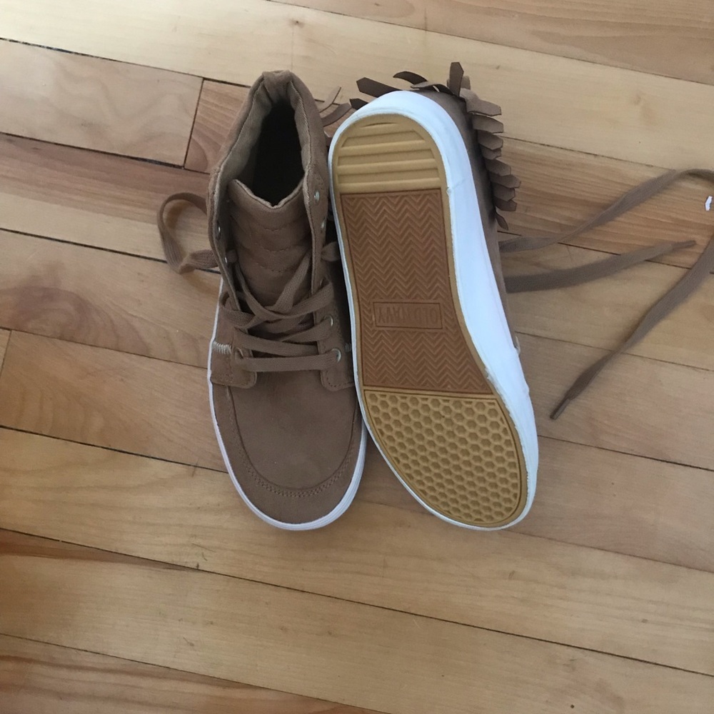 Size 2 Old Navy hightop sneakers